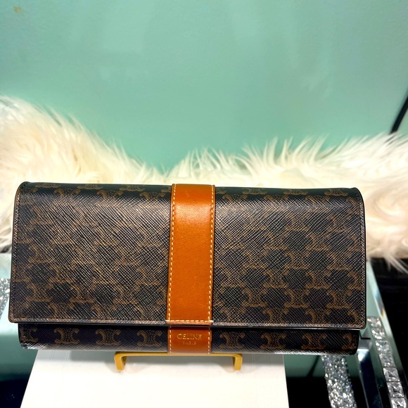 Celine Triomphe Long Wallet - Full Inclusion in EUC - Picture 1 of 8